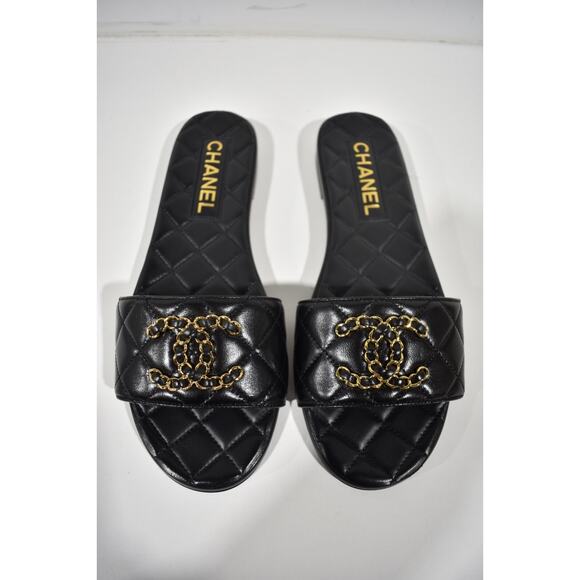 Chanel 23P Black Chain Gold CC Logo Quilted Mules Slide Sandal Slip On Flat 37 - Picture 5 of 12